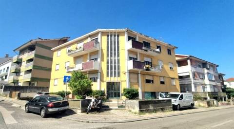 Apartamento T4 - Bairro Norton de Matos - Coimbra/Venda