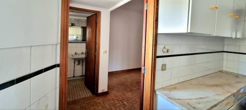 Apartamento T4 - Bairro Norton de Matos - Coimbra/Venda