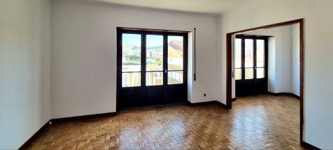 Apartamento T4 - Bairro Norton de Matos - Coimbra/Venda