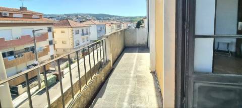 Apartamento T4 - Bairro Norton de Matos - Coimbra/Venda