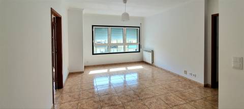 Apartamento T2 - Eiras e São Paulo de Frades - Coimbra/Venda