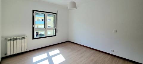Apartamento T2 - Eiras e São Paulo de Frades - Coimbra/Venda