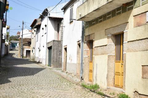 Moradia T2- Salgueiro, Fundão