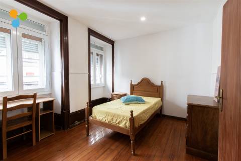 Quarto T5 DUPLEX Arrendamento em Covilhã e Canhoso,Covilhã