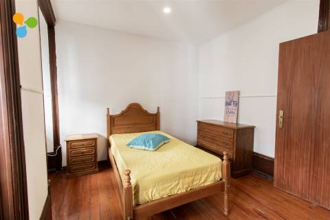 Quarto T5 DUPLEX Arrendamento em Covilhã e Canhoso,Covilhã