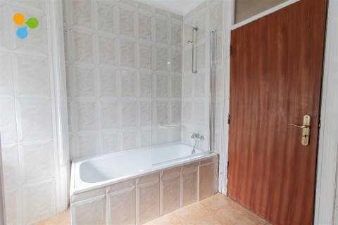 Quarto T5 DUPLEX Arrendamento em Covilhã e Canhoso,Covilhã