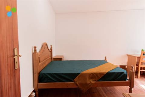 Quarto T5 DUPLEX Arrendamento em Covilhã e Canhoso,Covilhã