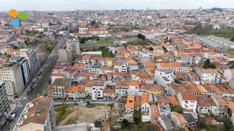 Moradia para restaurar e Vila Nova de Gaia