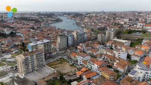 Moradia para restaurar e Vila Nova de Gaia