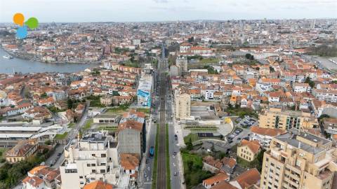 Moradia para restaurar e Vila Nova de Gaia