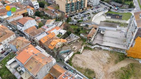 Moradia para restaurar e Vila Nova de Gaia