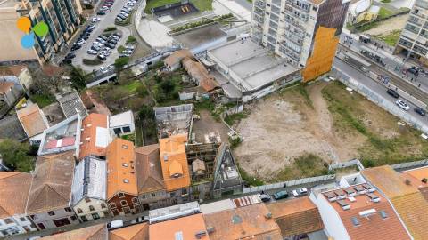 Moradia para restaurar e Vila Nova de Gaia