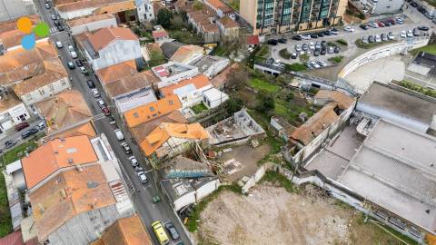 Moradia para restaurar e Vila Nova de Gaia