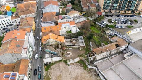 Moradia para restaurar e Vila Nova de Gaia