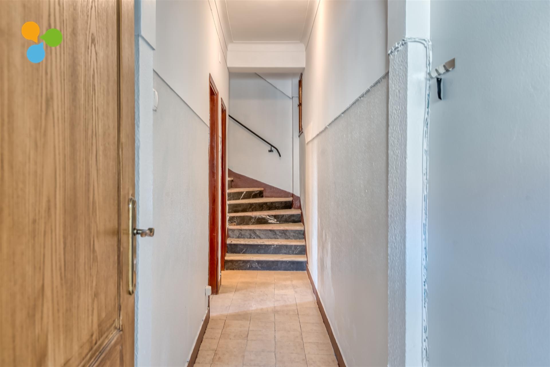 Quarto T4 TRIPLEX Arrendamento em Covilhã e Canhoso,Covilhã