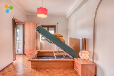 Quarto T4 TRIPLEX Arrendamento em Covilhã e Canhoso,Covilhã