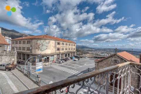 Quarto T4 TRIPLEX Arrendamento em Covilhã e Canhoso,Covilhã