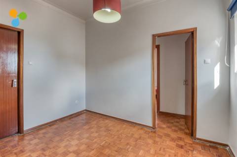 Quarto T4 TRIPLEX Arrendamento em Covilhã e Canhoso,Covilhã