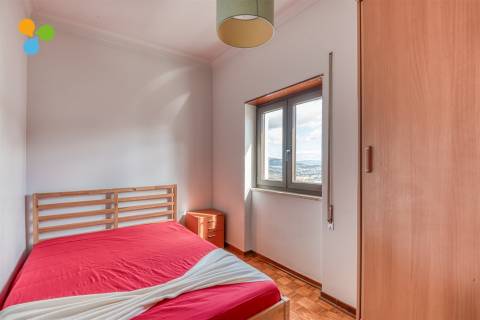 Quarto T4 TRIPLEX Arrendamento em Covilhã e Canhoso,Covilhã