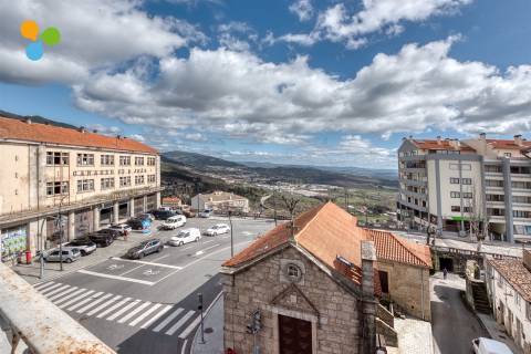 Quarto T4 TRIPLEX Arrendamento em Covilhã e Canhoso,Covilhã