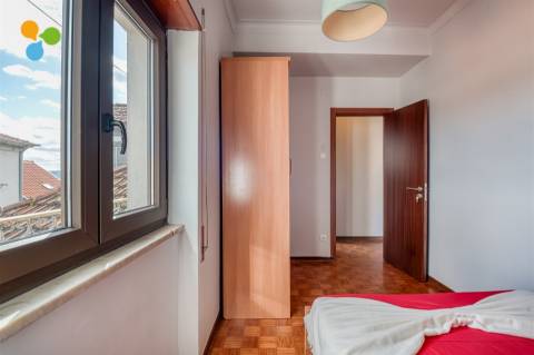 Quarto T4 TRIPLEX Arrendamento em Covilhã e Canhoso,Covilhã