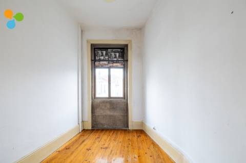 Prédio em Costa Cabral