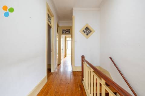 Prédio em Costa Cabral