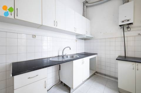 Prédio em Costa Cabral