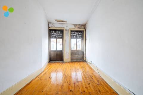 Prédio em Costa Cabral