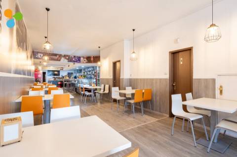 Prédio em Costa Cabral