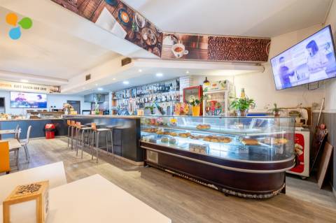 Prédio em Costa Cabral