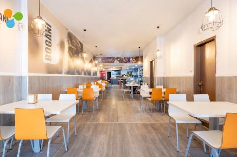 Prédio em Costa Cabral