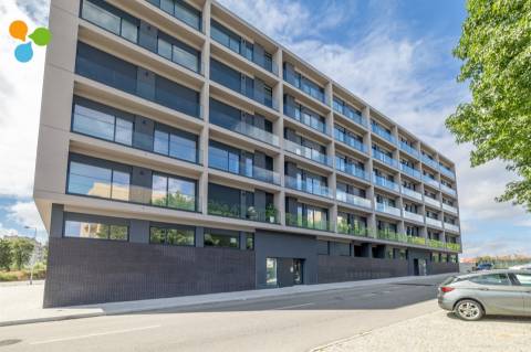 Apartamento T2 para arrendar em Pedrouços