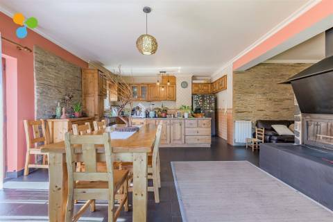 Propriedade com moradia  - Cortes do Meio