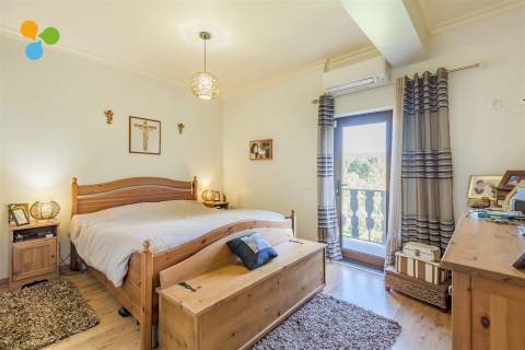 Propriedade com moradia  - Cortes do Meio