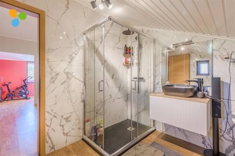 Propriedade com moradia  - Cortes do Meio