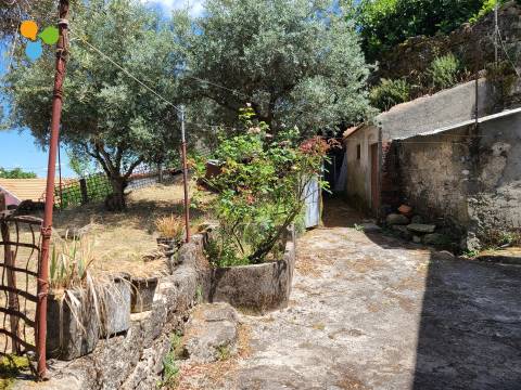 Moradia Geminada T9 Venda em Cantar-Galo e Vila do Carvalho,Covilhã
