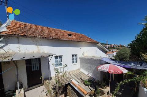 Moradia Geminada T9 Venda em Cantar-Galo e Vila do Carvalho,Covilhã