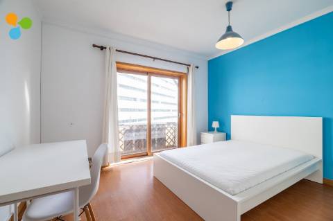 Arrendamento por Quarto - Porto