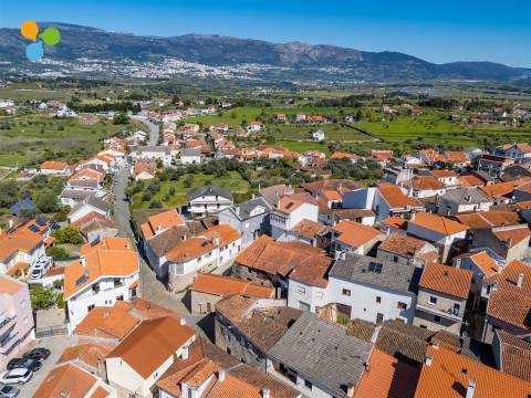 Moradias Geminadas, Ferro - Covilhã