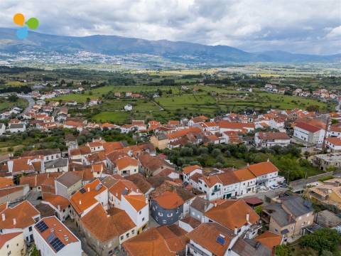 Moradia em banda T2 - Centro do Ferro