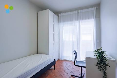 Quarto T6 Arrendamento em Ramalde,Porto