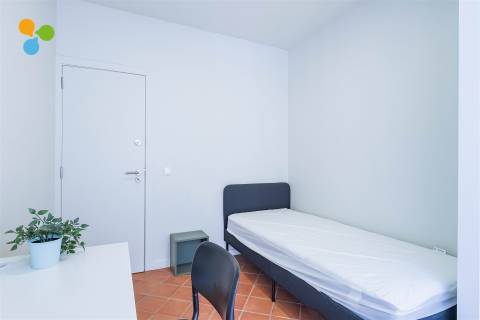 Quarto T6 Arrendamento em Ramalde,Porto