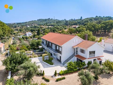 Moradia Geminada T6 no Colmeal da Torre – Belmonte