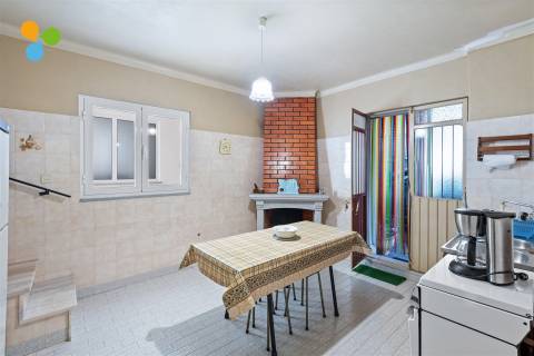 Moradia Geminada T6 no Colmeal da Torre – Belmonte