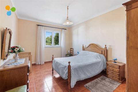 Moradia Geminada T6 no Colmeal da Torre – Belmonte