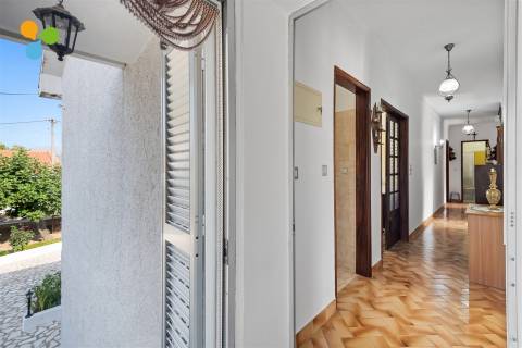 Moradia Geminada T6 no Colmeal da Torre – Belmonte