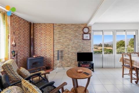 Moradia Geminada T6 no Colmeal da Torre – Belmonte