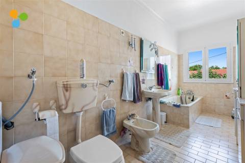 Moradia Geminada T6 no Colmeal da Torre – Belmonte