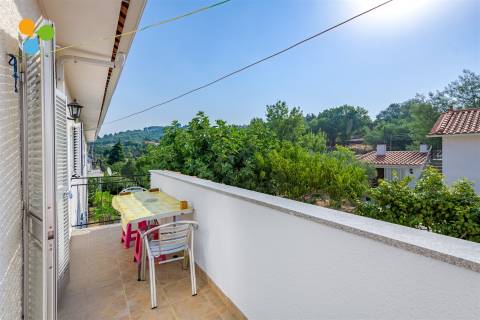 Moradia Geminada T6 no Colmeal da Torre – Belmonte